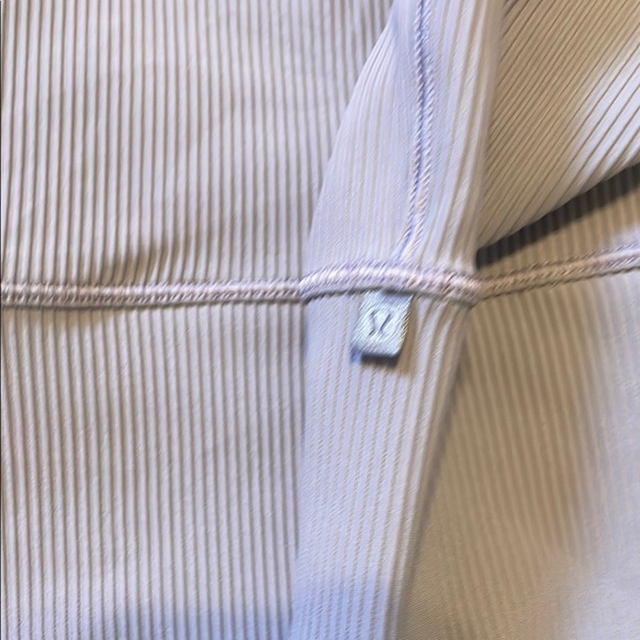 Light Purple Ribbed Tank Top - Picture 2 of 3